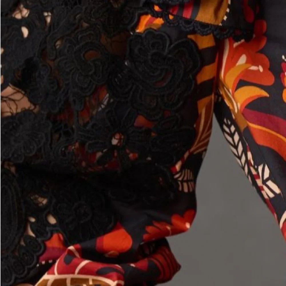 FARM Rio Multicolor Floral Blouse - Picture 6 of 6